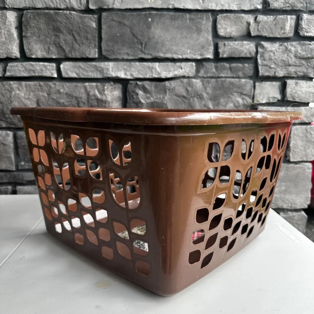 Vintage Rubbermaid Laundry Basket 2968 Chocolate Brown Retro Tulip Floral Square